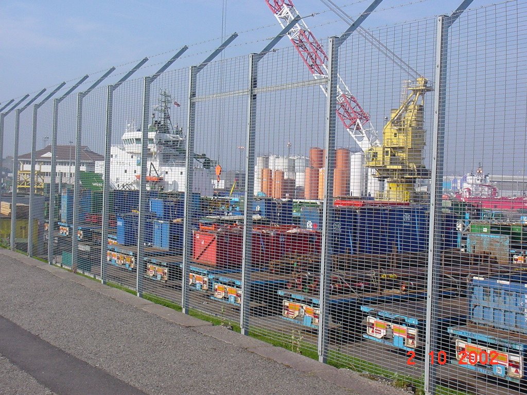 75x25x3mm welded mesh to secure port boundary in accordance with the ISPS code.